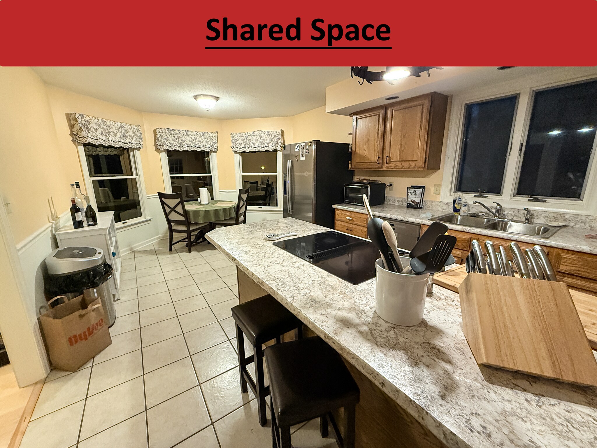 Building Photo - 1702 Garrison Pl