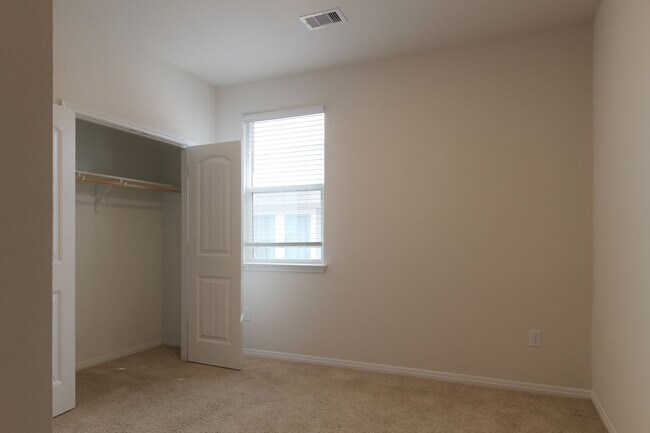 Building Photo - 182 Eagle Mountain Trl1