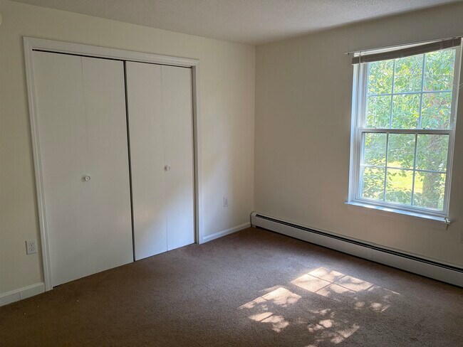 Building Photo - 2108 White Cedar Blvd