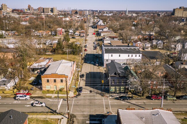 Building Photo - 701 E Kentucky St