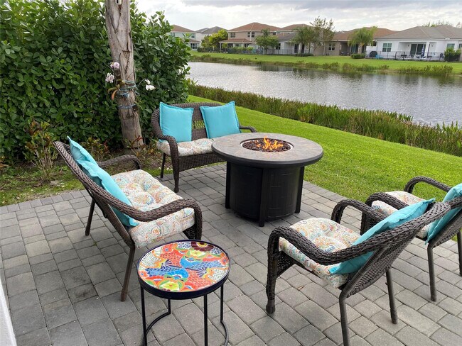 Building Photo - 9623 Brook Isles Ave