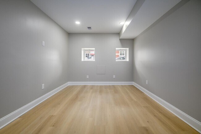Building Photo - 1709 Edmondson Ave