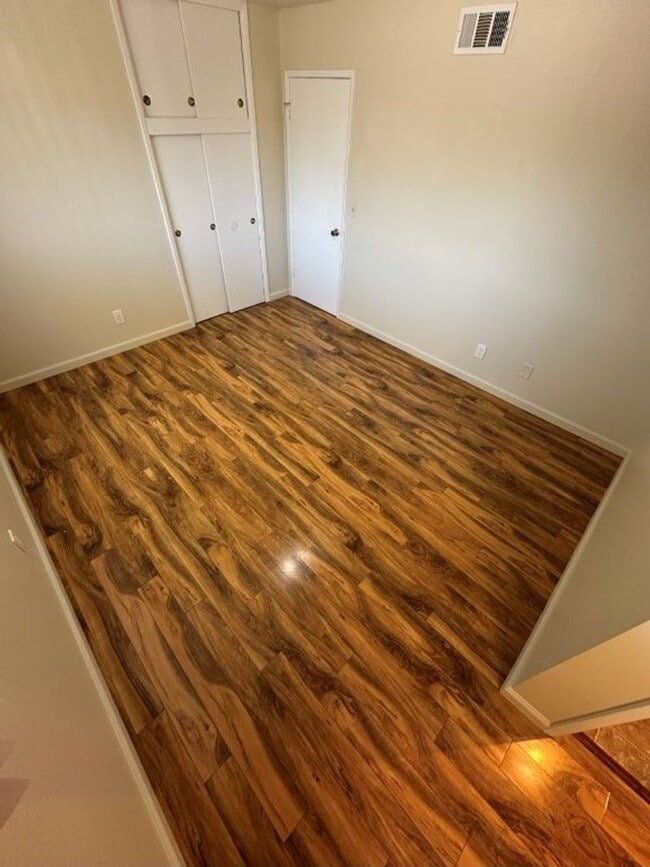 Building Photo - Nor Cal Realty Inc, 3 BD 2 BTH house with 2 car garage