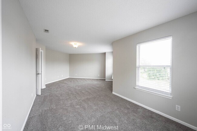 Building Photo - 7623 Hollow Reed Ct