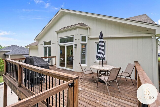 Building Photo - 1709 NW 33rd Pl