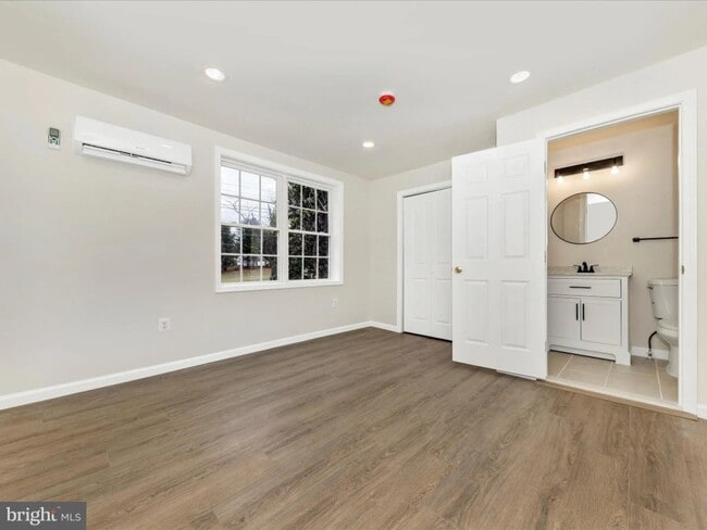 Building Photo - 40397 Charles Town Pike