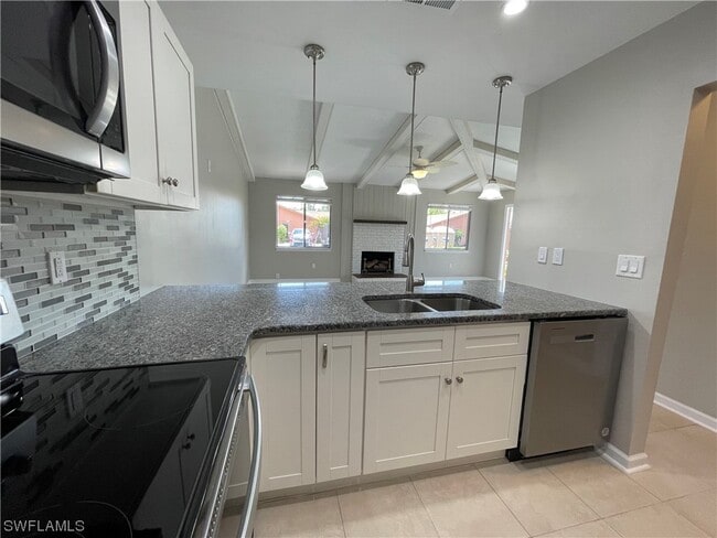 Building Photo - 6324 Royal Woods Dr