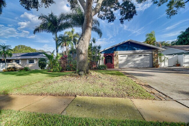 Building Photo - 2360 Willow Tree Trail