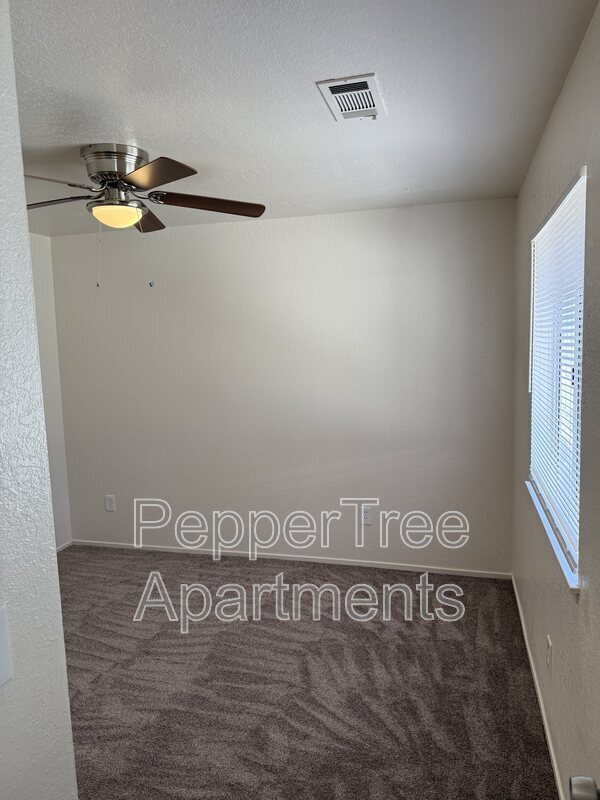 Building Photo - 151 E Cherry Ln