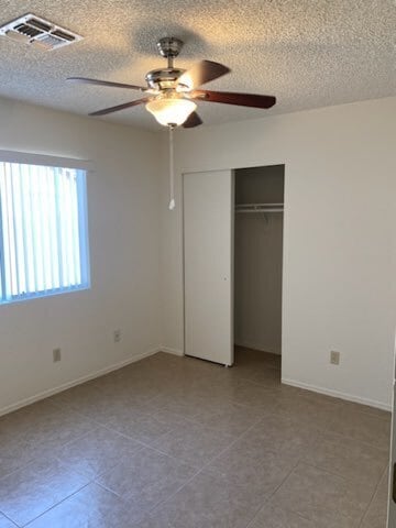 Building Photo - FOR RENT