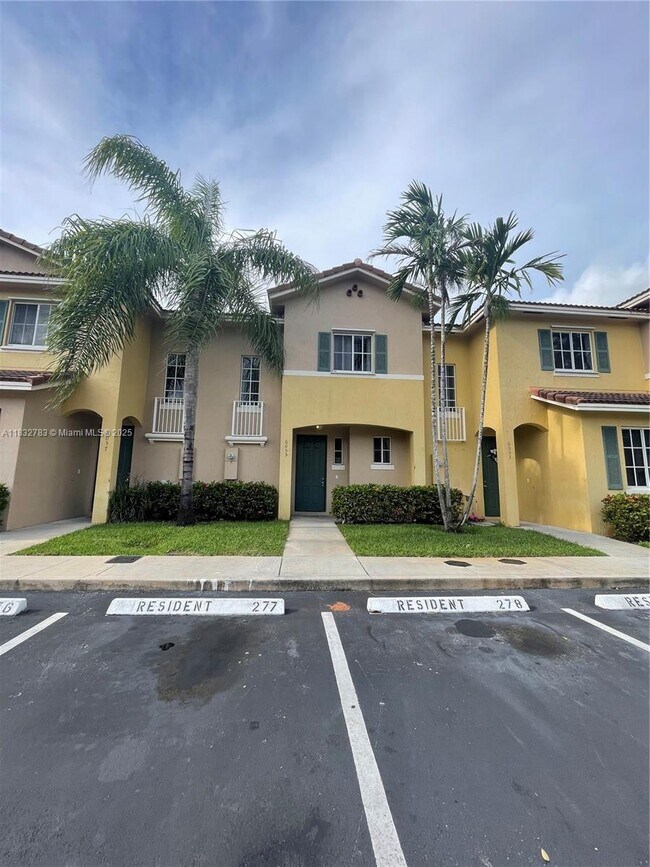 Building Photo - 6055 SW 19th Ct