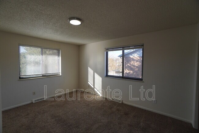 Building Photo - 5859 Newcombe Ct