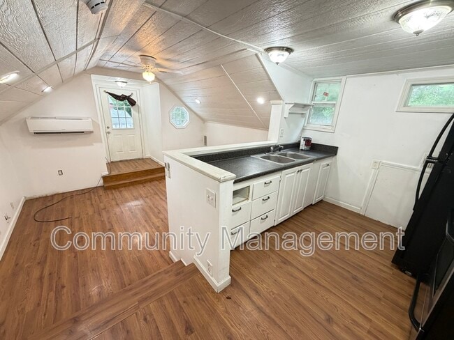 Building Photo - 18819 Greenwell Springs Rd