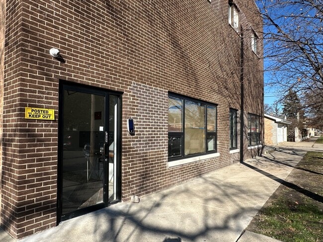 Building Photo - 5912 N Nashotah Ave