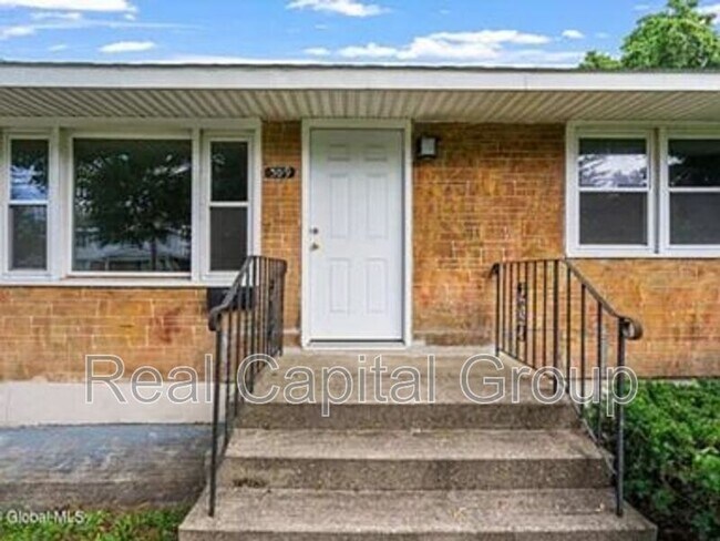 Building Photo - 309 Harlem St