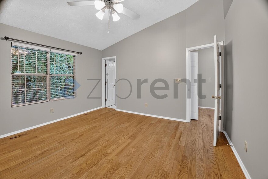 Building Photo - Unit N/A