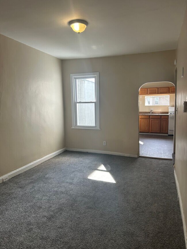 Building Photo - Section 8 considered.  3-bedroom row home in Midtown Harrisburg