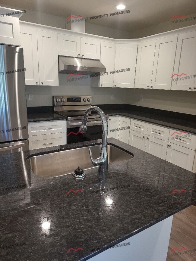 Building Photo - R289A