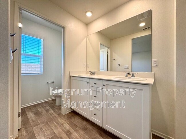 Building Photo - 31050 Rosebud Dr