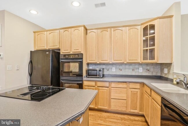Building Photo - 9980 Cyrandall Dr