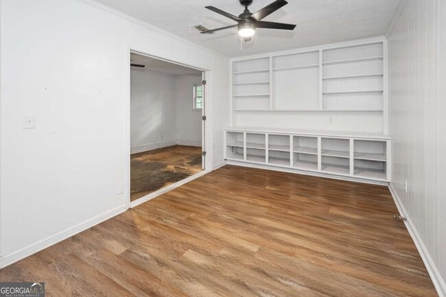 Building Photo - 209 N Lee St