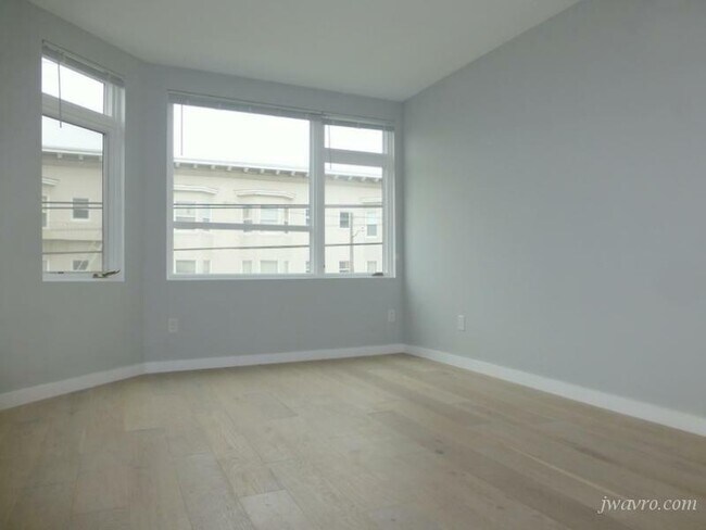 Building Photo - 1545 Clement St