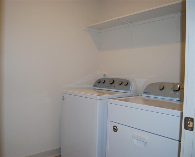 Building Photo - 640 Peace Pipe Way