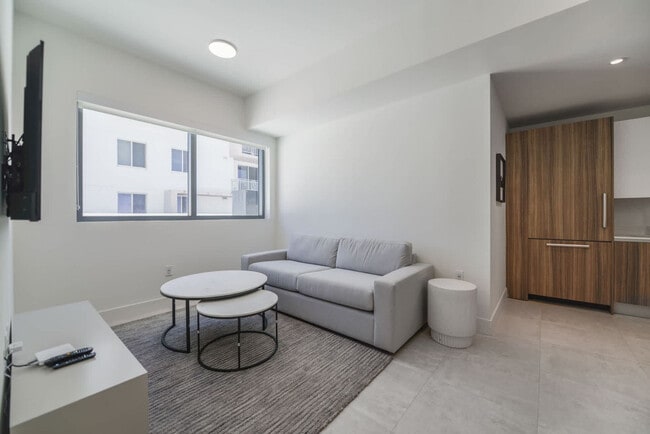 Building Photo - 239 SW 9th St