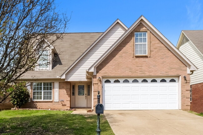 Building Photo - 1110 Greenwich Dr