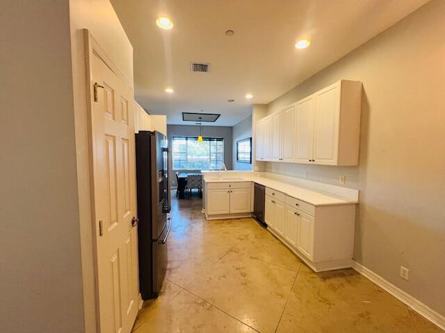 Building Photo - 30 Beechdale Ln