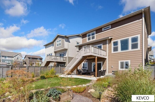 Building Photo - Sprawling Newer Construction Home