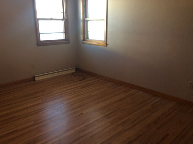 Building Photo - Single Family Home