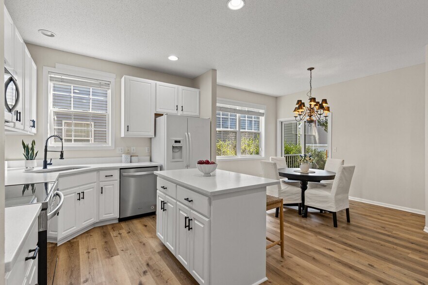 Building Photo - 15734 Porchlight Ln