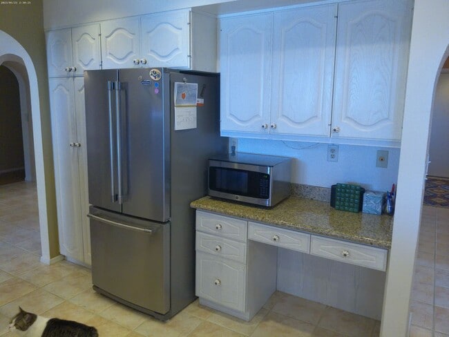 Building Photo - Entertainers Delight Beautiful Pool home Available May 12 to Sept 15, 2026