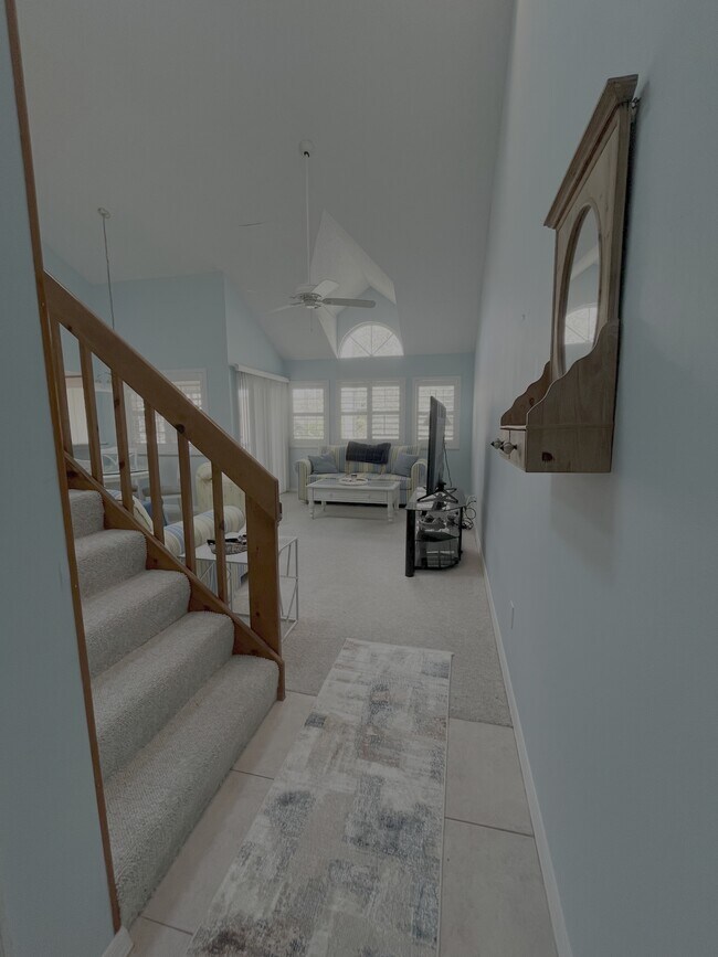 Building Photo - 1924 Westminster Cir