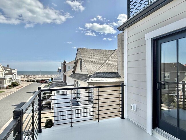 Building Photo - 100 S Frontenac Ave