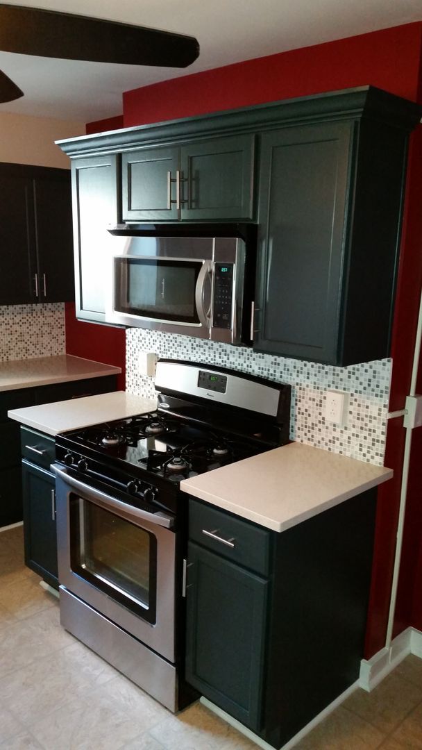 Building Photo - Modern 2 Bed/1 Bath row house with off-str...