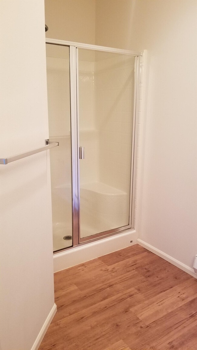 Building Photo - 15720 Manor Way