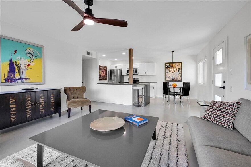 Building Photo - 1111 E Ramon Rd