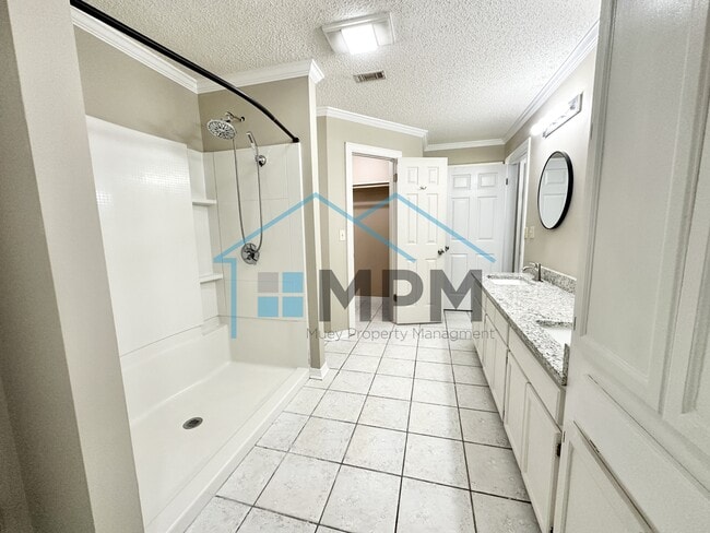 Building Photo - 307 Briarcliff Dr