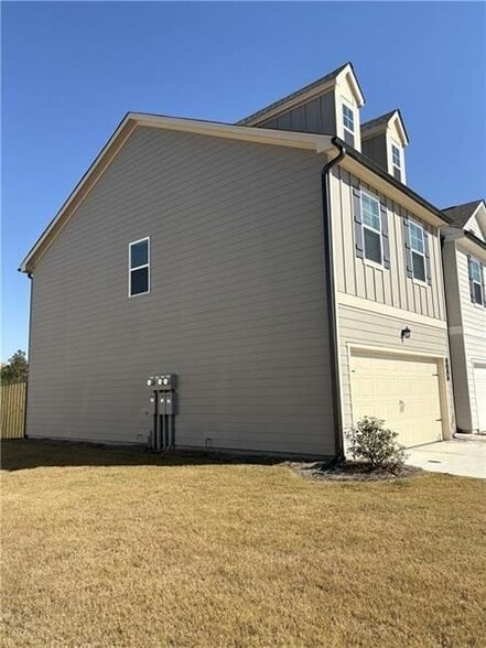 Building Photo - 162 Milledge Cmns Dr NE