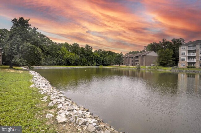 Building Photo - 44759 Woodlake Ct