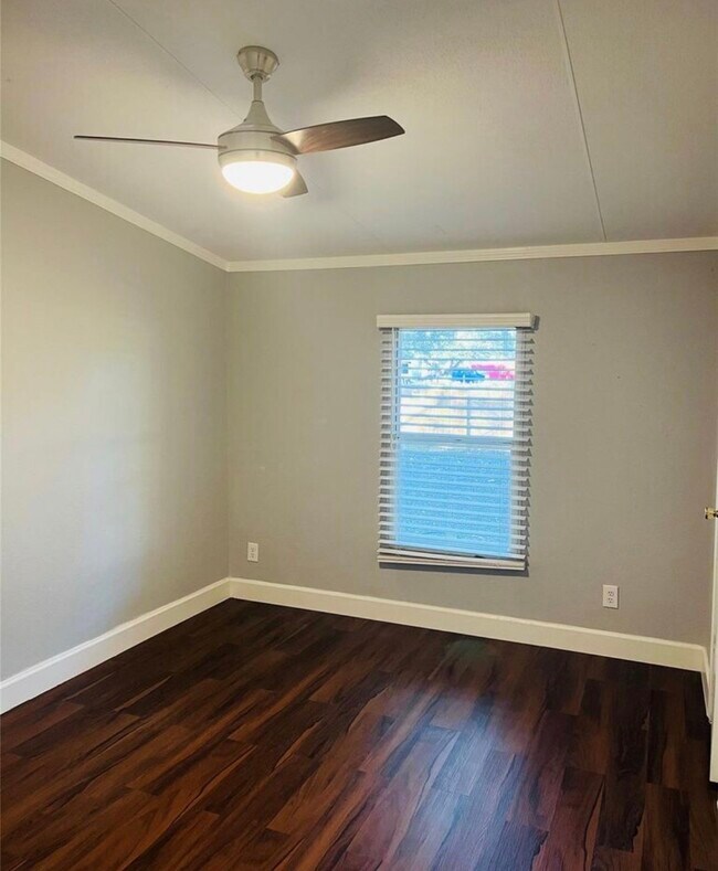 Building Photo - 33323 Falcon Spring St