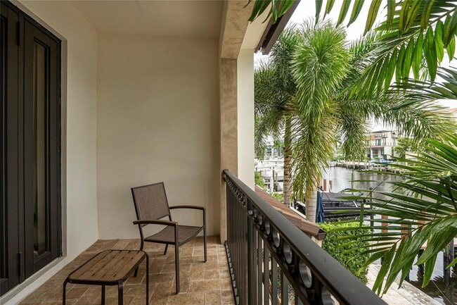 Building Photo - 105 Isle of Venice Dr