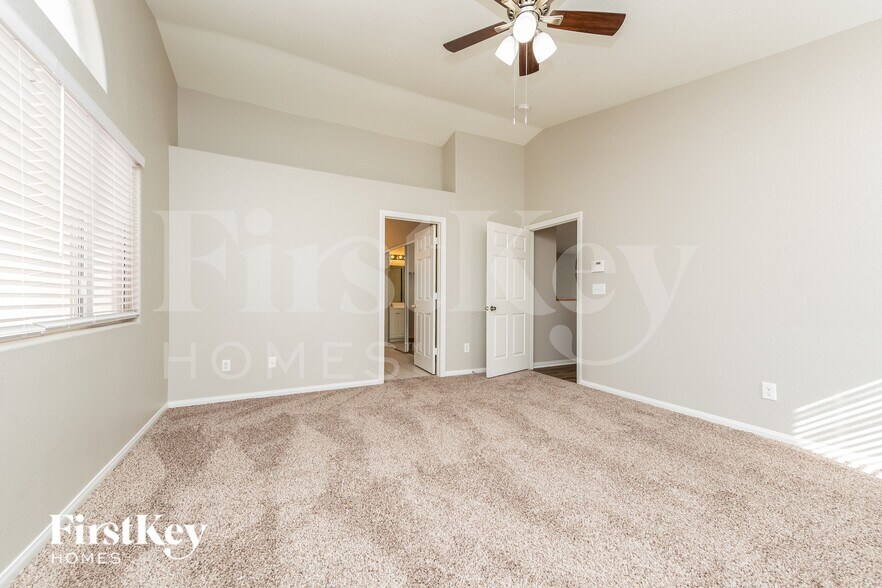 Building Photo - 8529 Gold Flash Ave