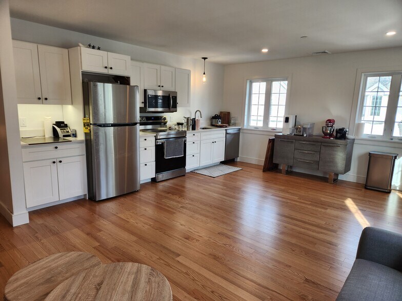 Building Photo - 20 Garden St