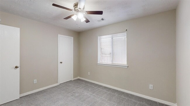 Building Photo - 2415 Montana Blue Dr
