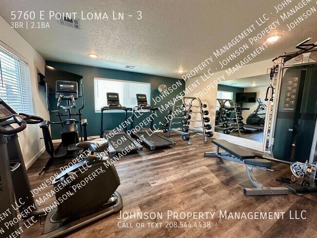 Building Photo - 5760 E Point Loma Ln
