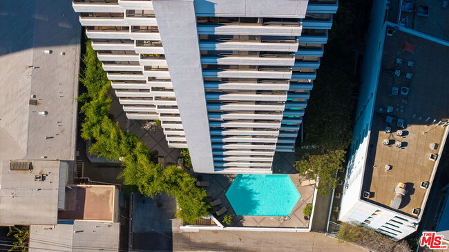 Building Photo - 10350 Wilshire Blvd