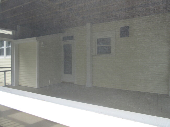 Building Photo - A Wonderful Historic Home in Downtown Wins...